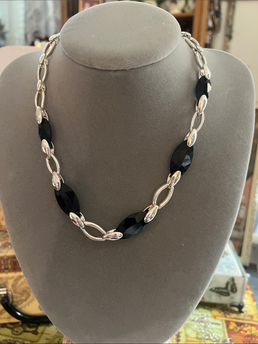 Classic Black and Silver Women's Necklace
